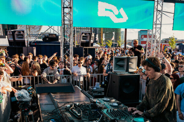 Tommy Holohan returns to Belfast for Boxing Night at The Mill with Body Clinic and Sophie, after his standout RA Live Stream and AVA 2025 show.