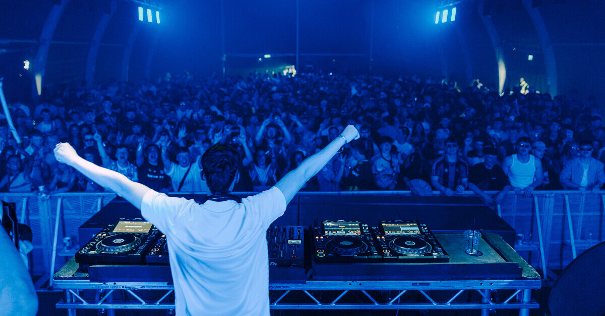 AVA MIX 022: Chris Flannigan